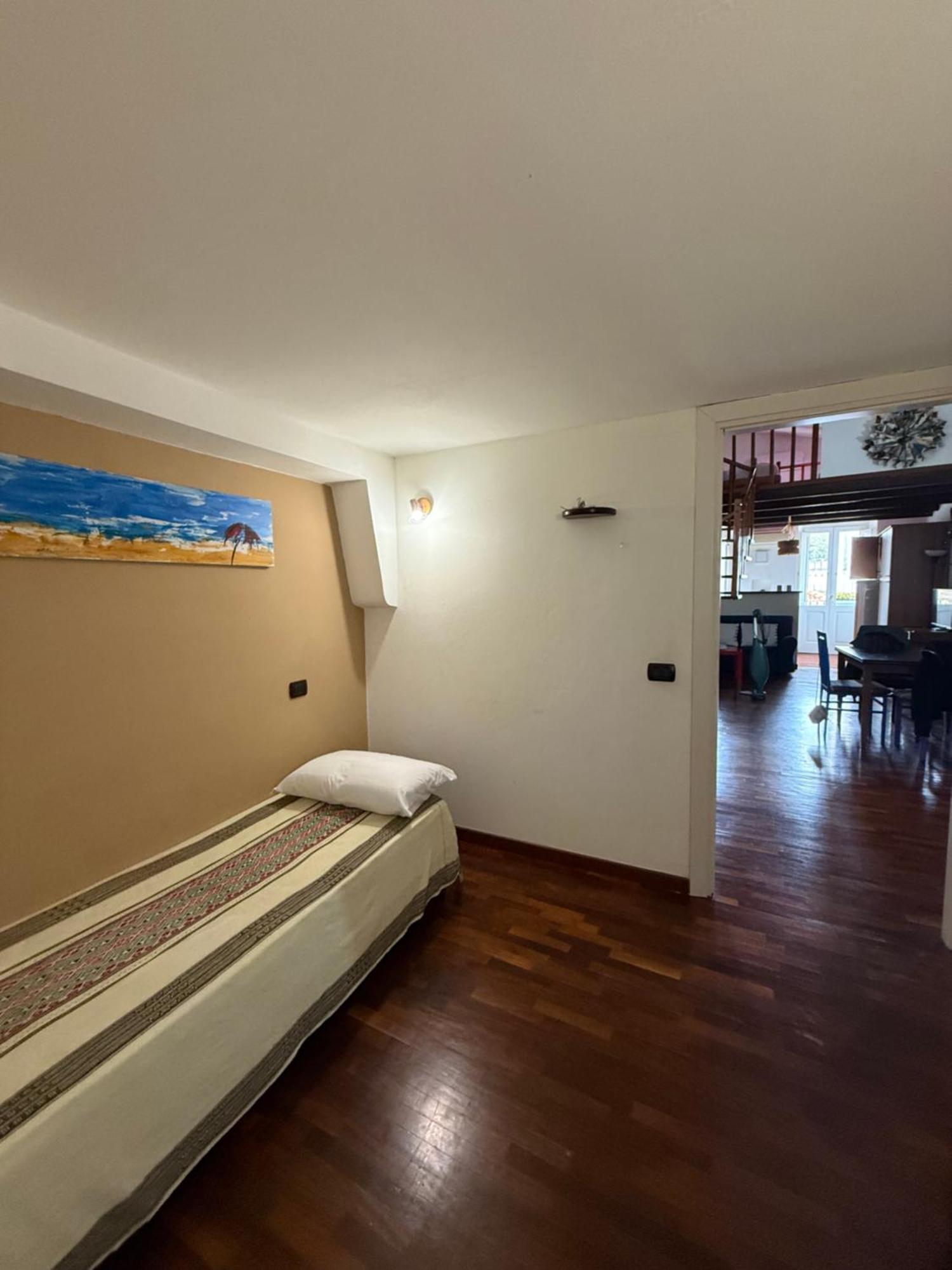 Luxuria 3 Appartement Iglesias Buitenkant foto